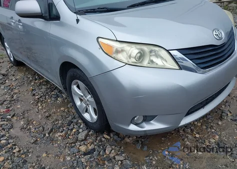 2012 Toyota Sienna Le V6 8 Passenger from USA, damaged, VIN 5TDKK3DC5CS228036